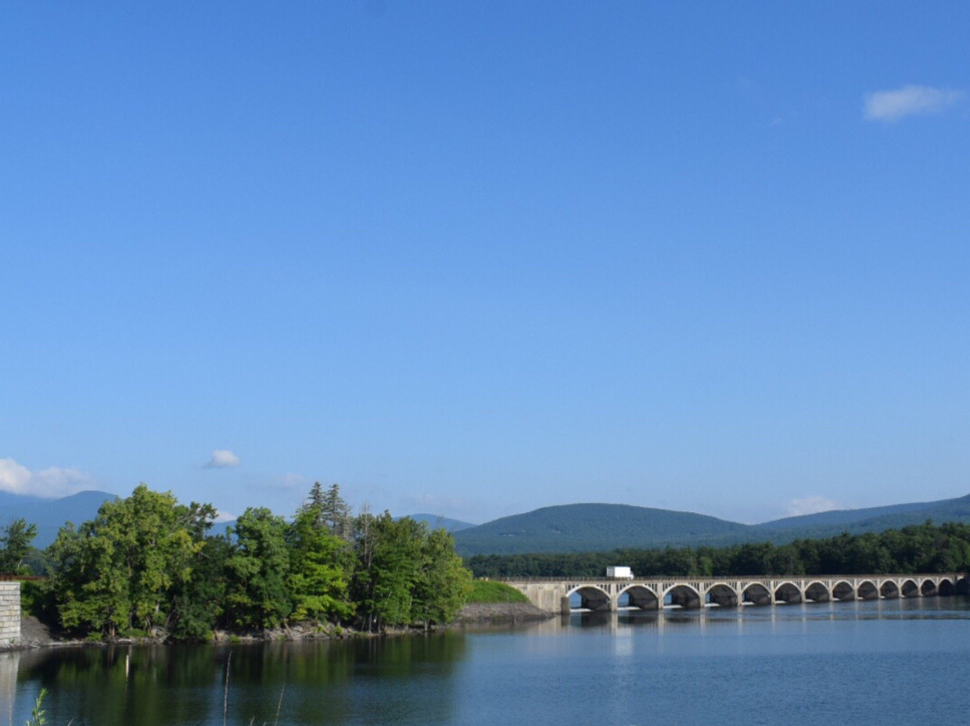 Ashokan Reservoir景点图片