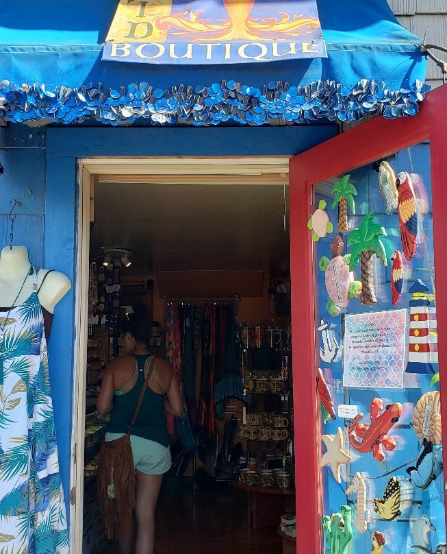 Under The Sea Gallery and Mermaid Boutique-可洛亚必去景点