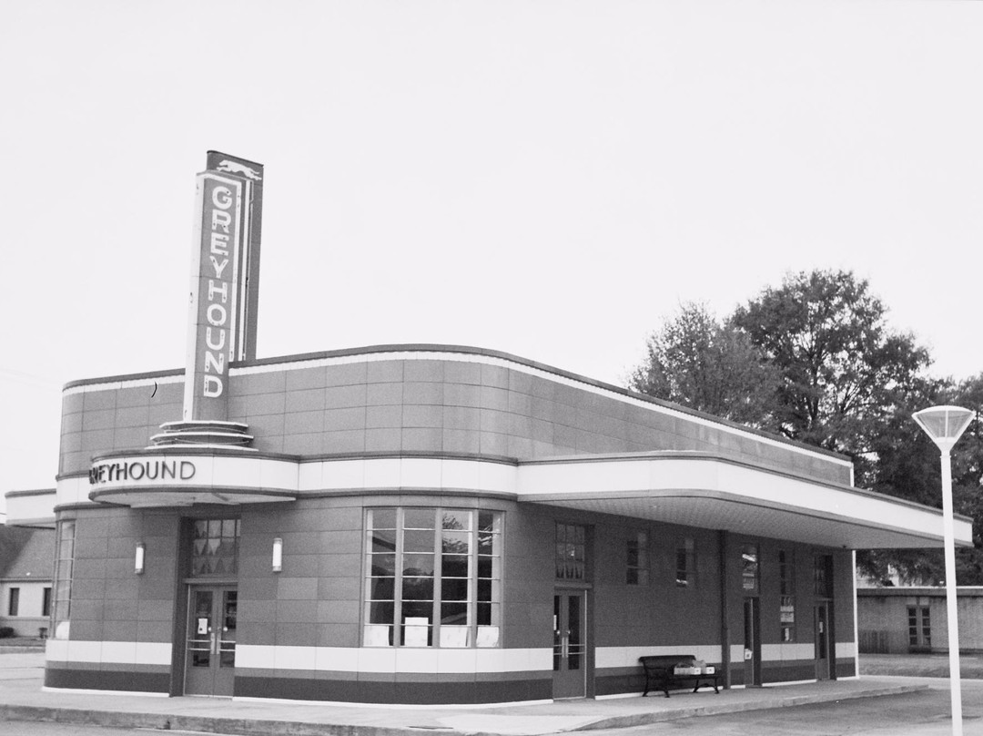 Historic Greyhound Bus Depot Visitor Center景点图片