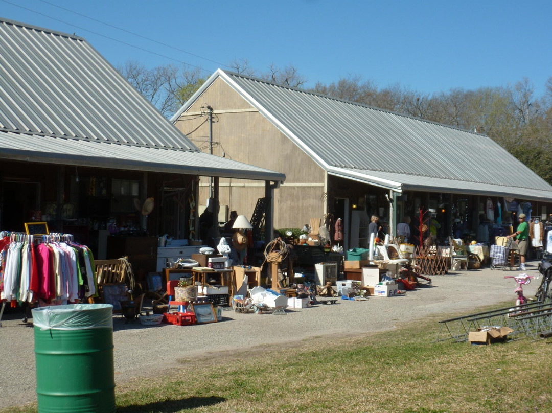 Edgewood旅游景点-Old Mill Marketplace