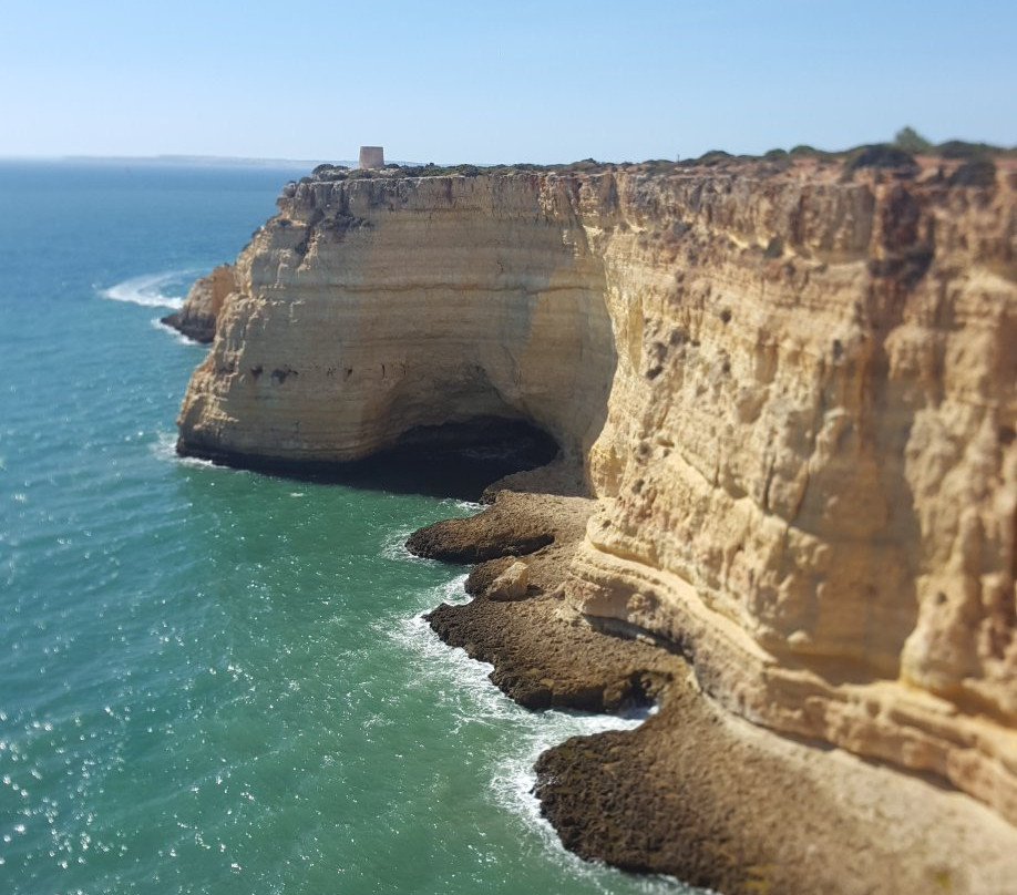 Ponta do Altar Lighthouse景点图片