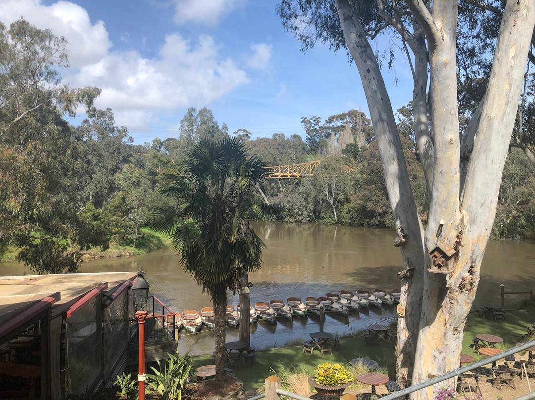 Fairfield Park Boathouse景点图片