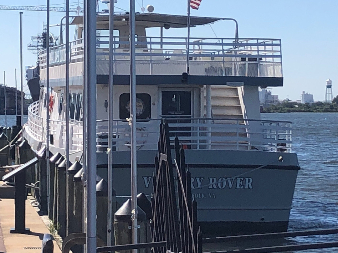 Victory Rover Naval Base Cruises景点图片