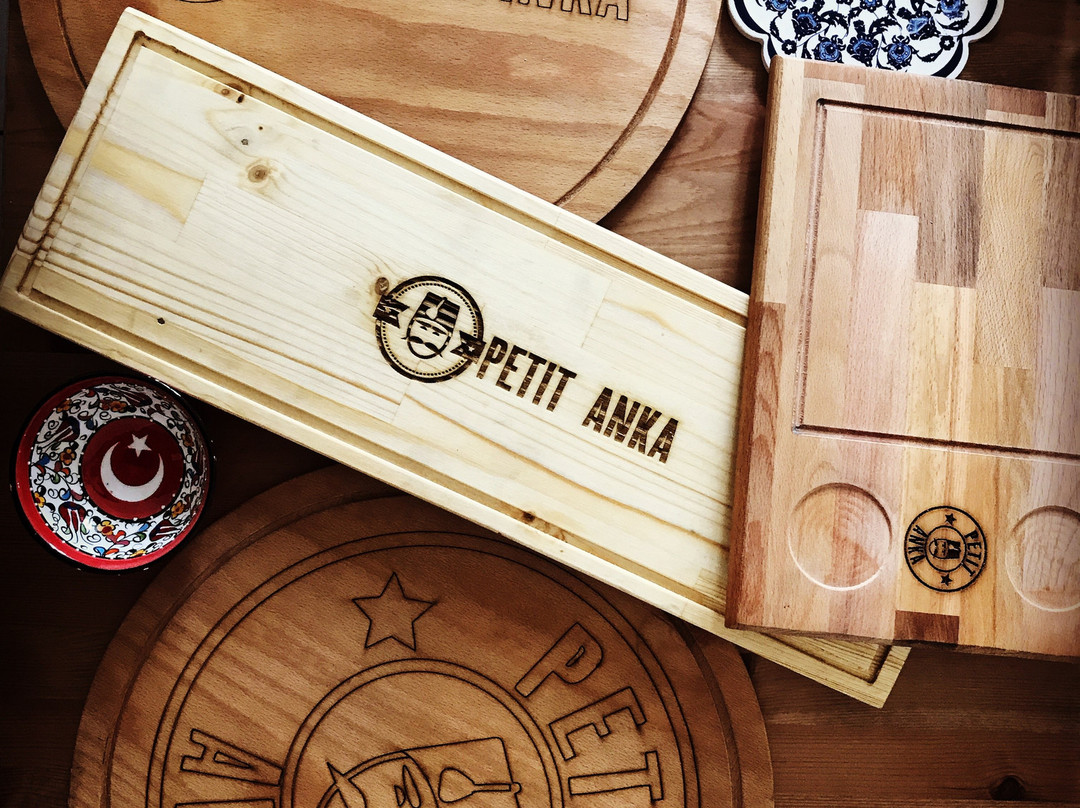 Roche-la-Moliere餐馆和美食-Ô Petit Anka