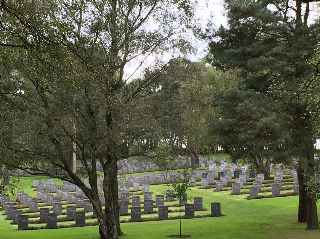 German Military Cemetery景点图片