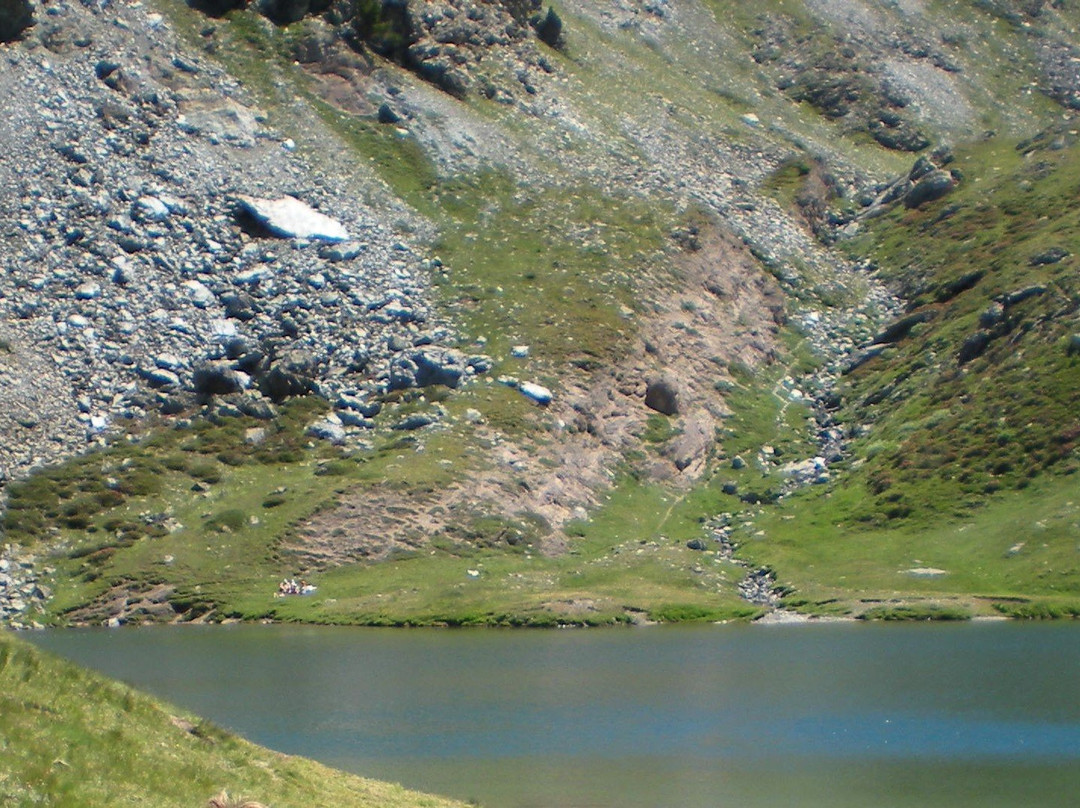 Lago di Loïe景点图片