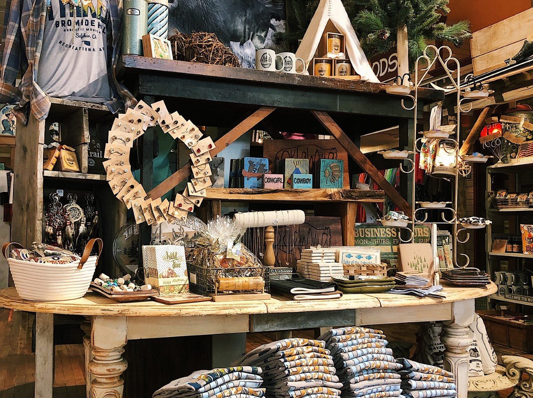 Bromide Mountain Co.-Sulphur必去景点