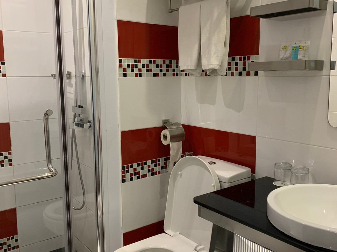 Pine Garden Hotel主图