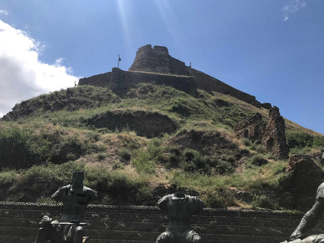 Monument to the Defenders of the Fortress-Gori必去景点
