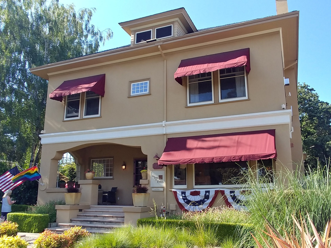 The Inn On First主图