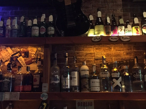 Bar Brand-瓦尔纳必去景点