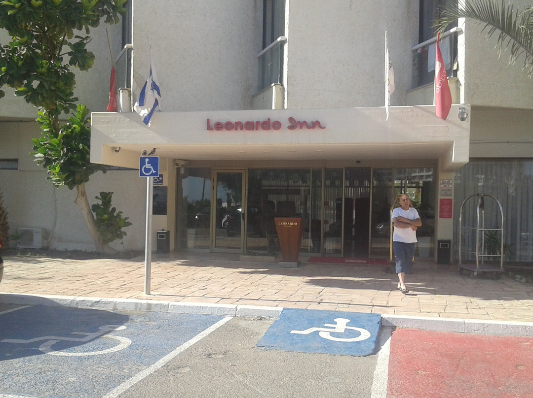 死海莱昂纳多酒店主图