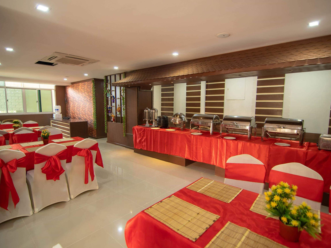 Hotel Royal Queen主图