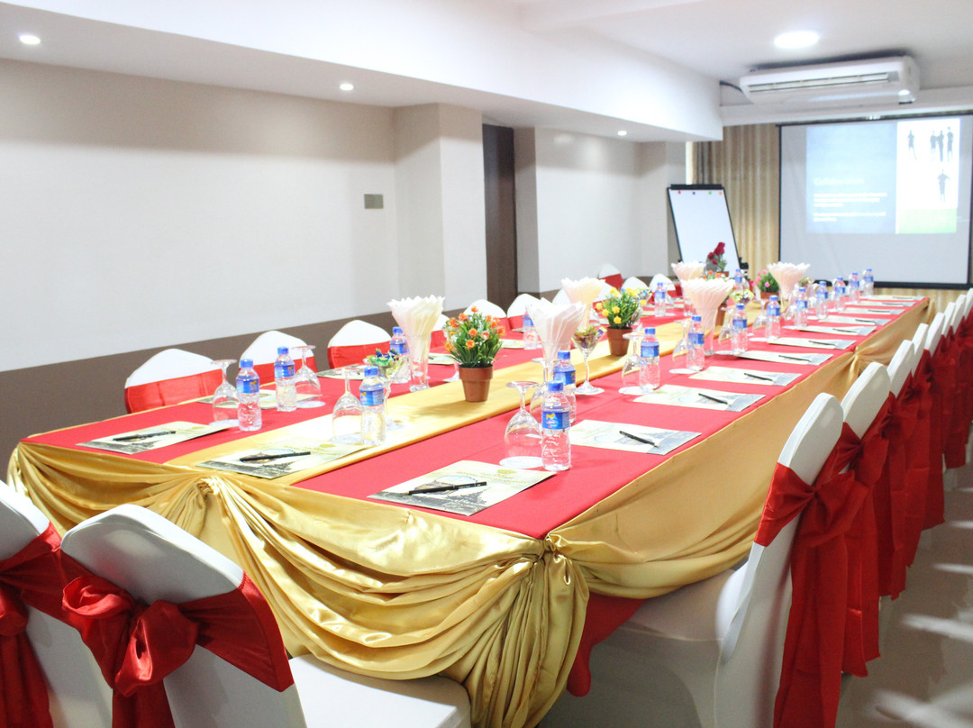 Hotel Royal Queen主图