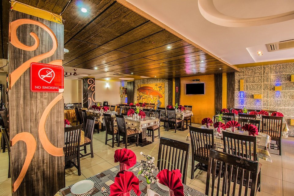 OYO 1919 Hotel Monarch Regency主图