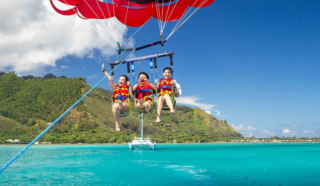 Moorea Parasailing-莫雷阿岛必去景点
