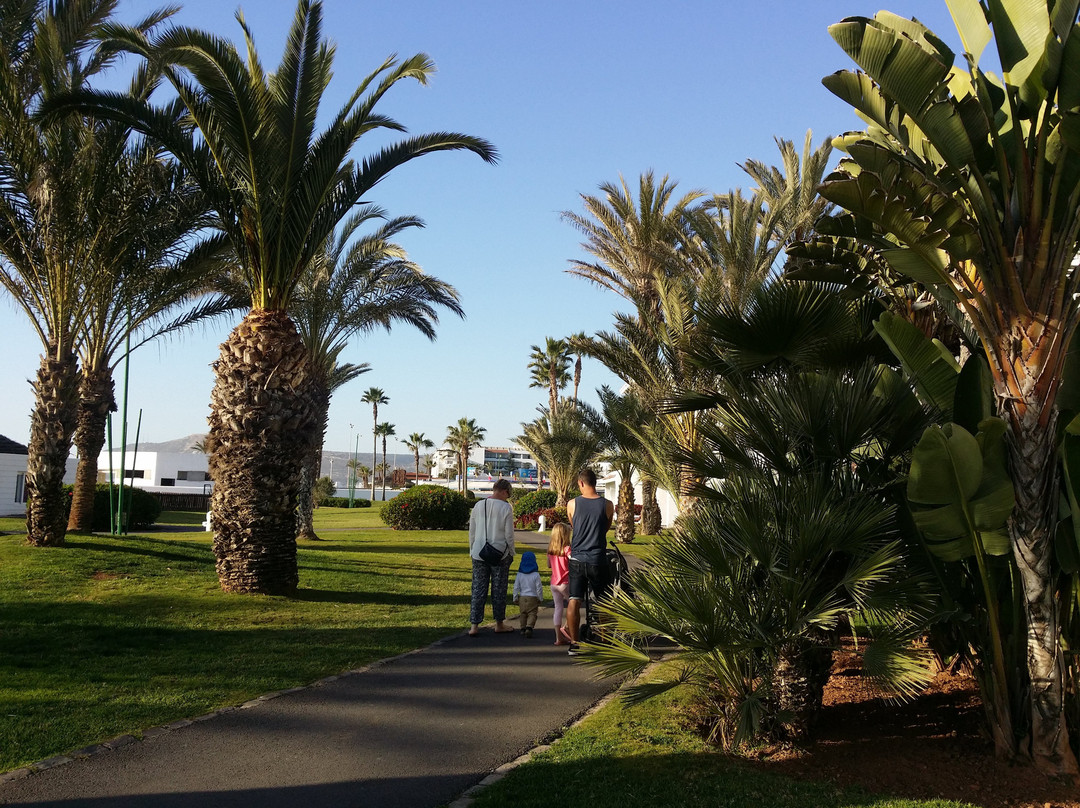 堤基达杜纳斯悦宜湾酒店主图