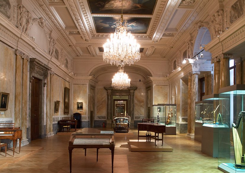 Collection of Old Musical Instruments-维也纳必去景点