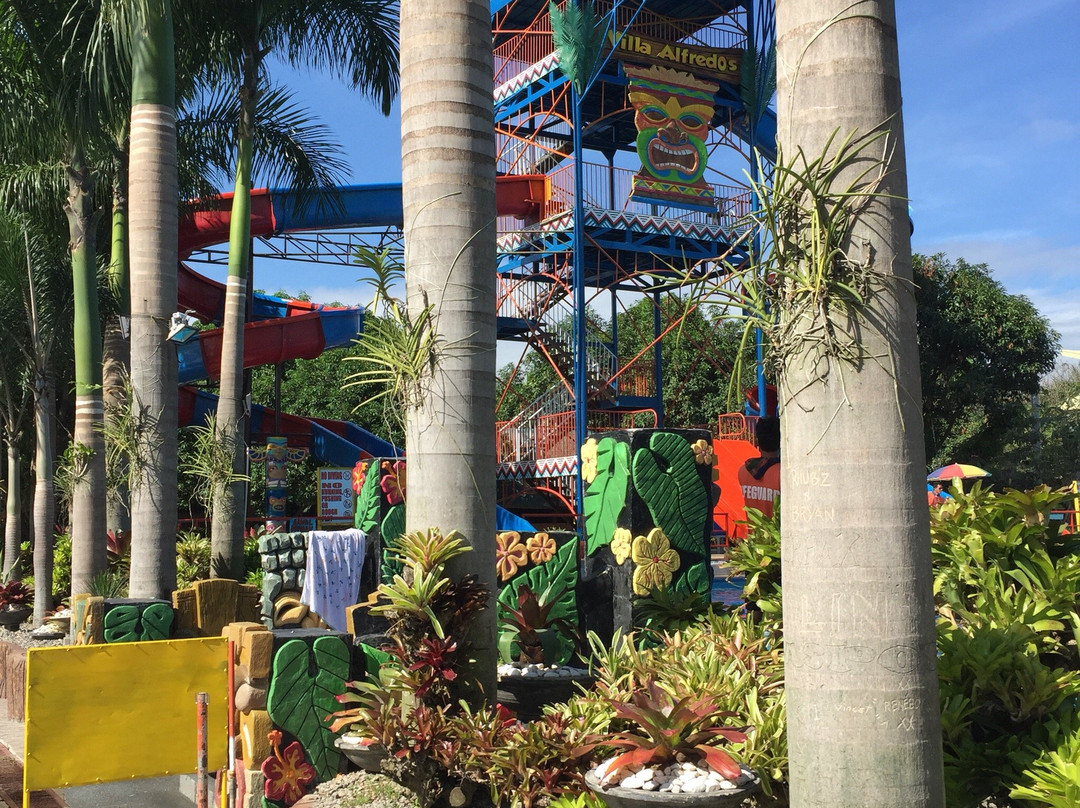 Villa Alfredos' Resort主图