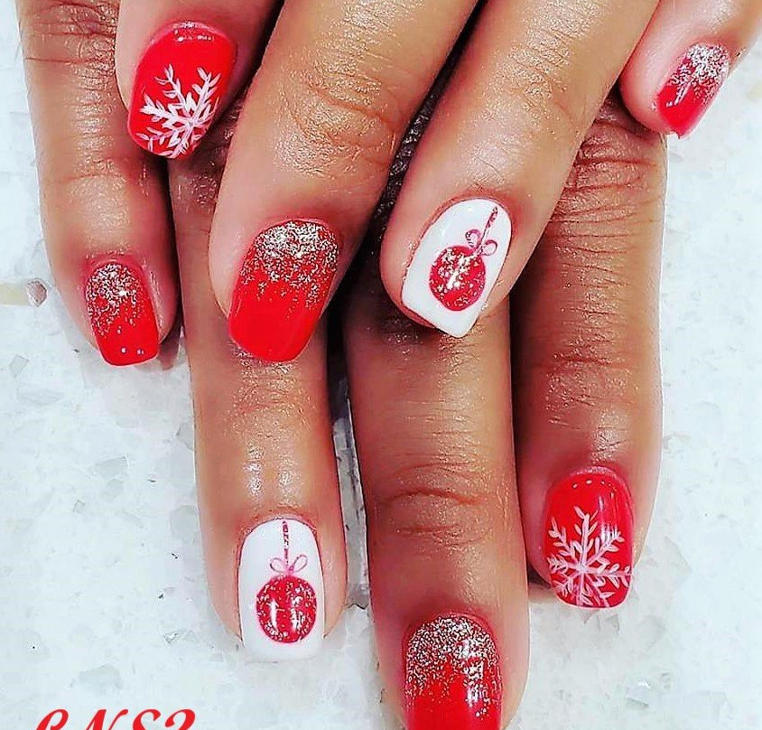 Le’s Nails and Spa II-德斯普兰斯必去景点