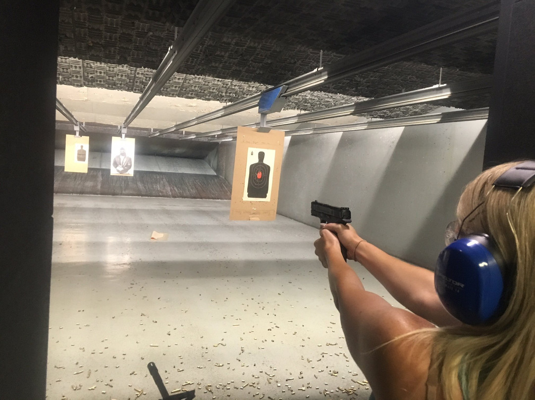 Manchester Firing Line Range景点图片