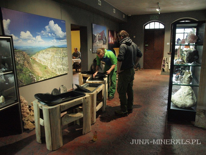 JUNA MINERALS & ROCKS Museum景点图片