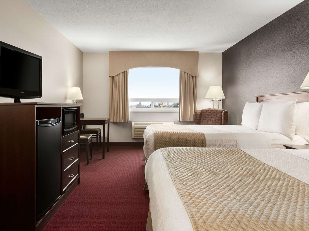 Days Inn & Suites by Wyndham Brandon主图