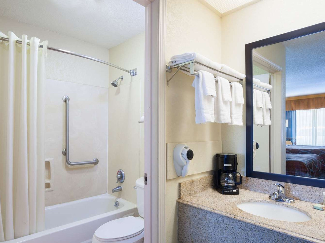 Super 8 by Wyndham Hammond主图