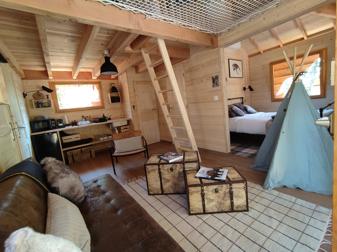 Les Cabanes Perchées du Safari de Peaugres
