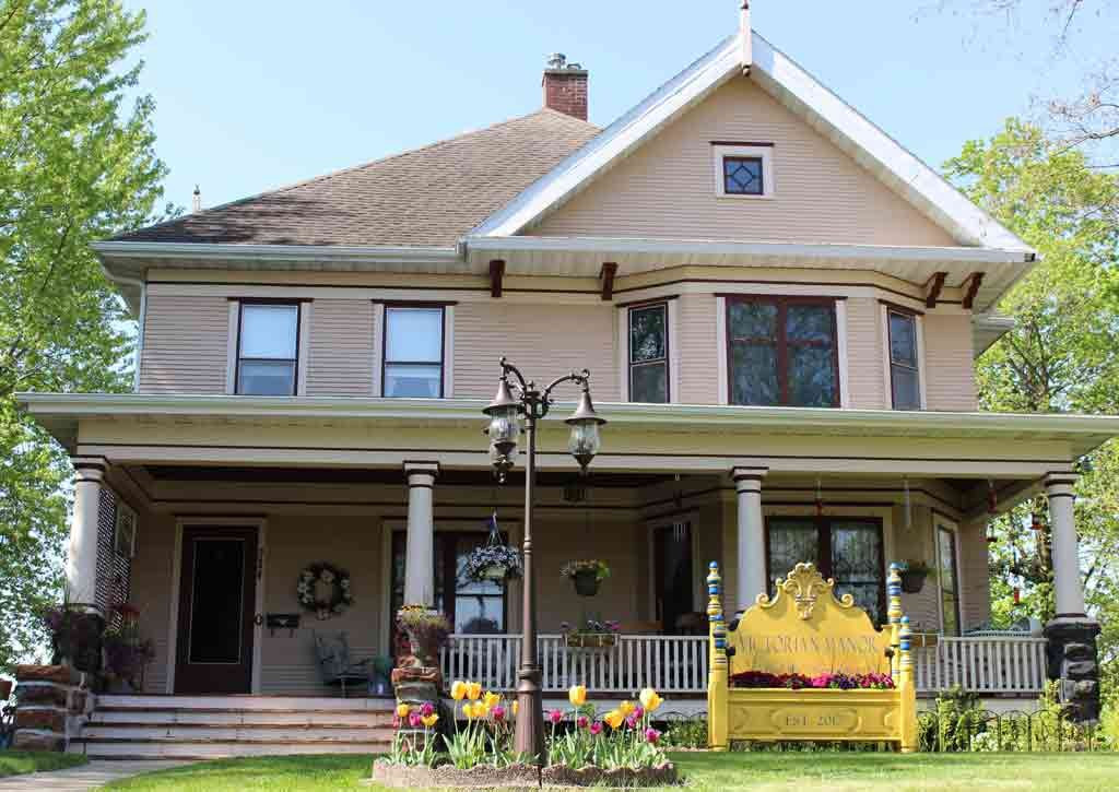 Victorian Manor Bed and Breakfast