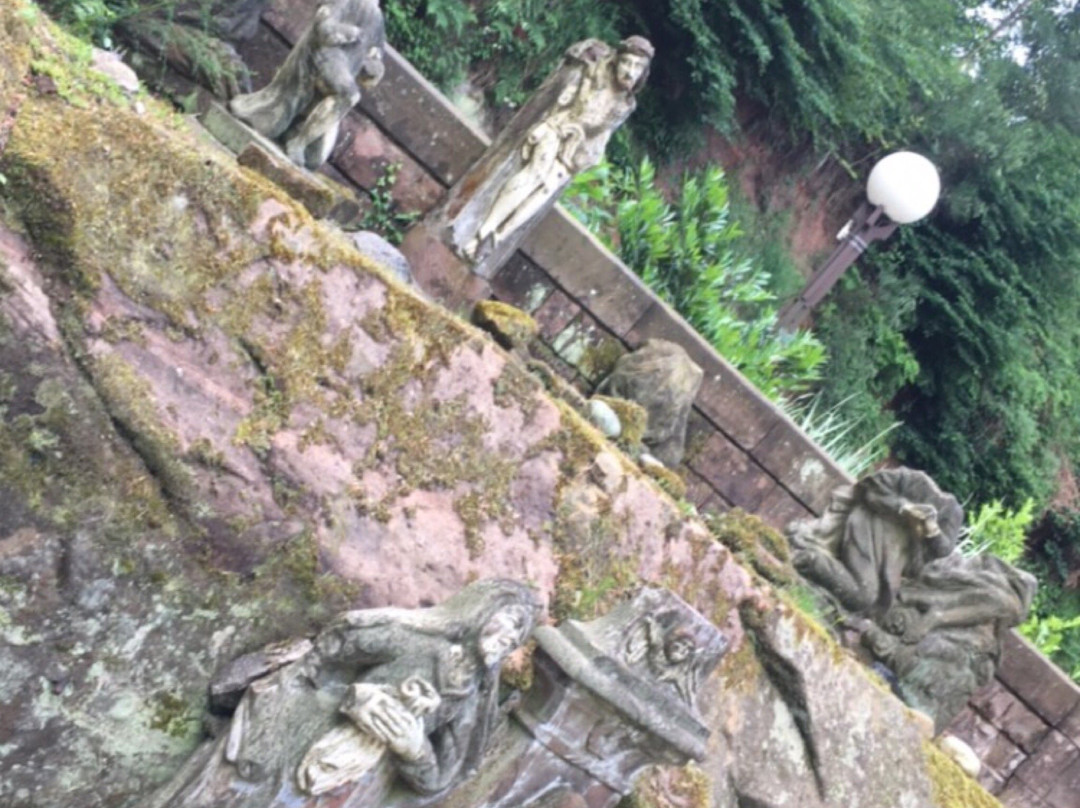 Chapelle Sainte Croix-Forbach必去景点