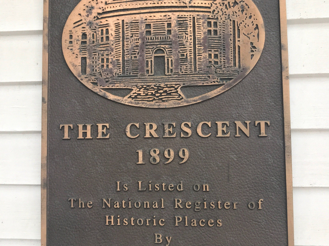 The Crescent-瓦尔多斯塔必去景点