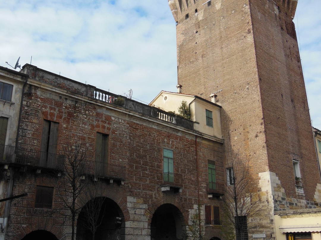 Porta Castello e Il Suo Torrione景点图片