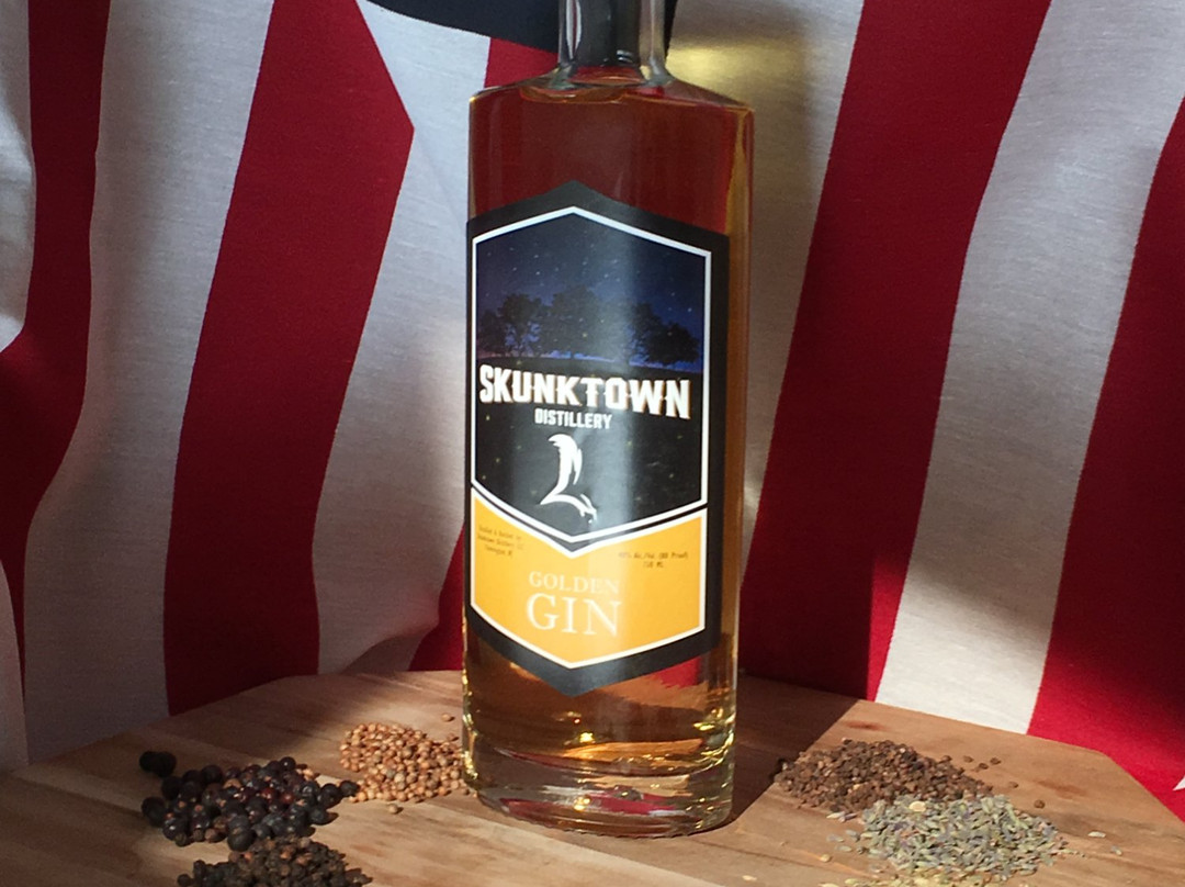 Skunktown Distillery景点图片