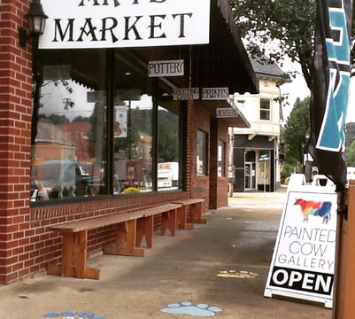 Painted Cow Art Gallery and Unique Gifts-Louisa必去景点