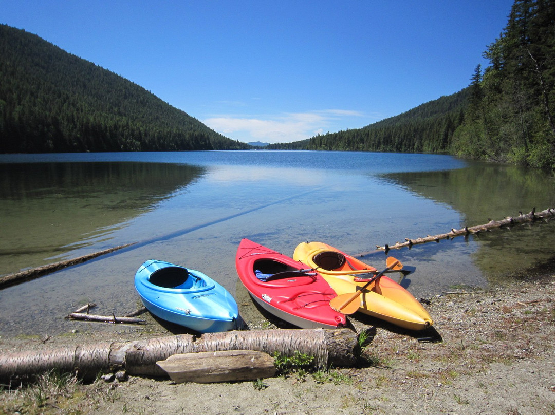 Jewel Lake Provincial Park景点图片