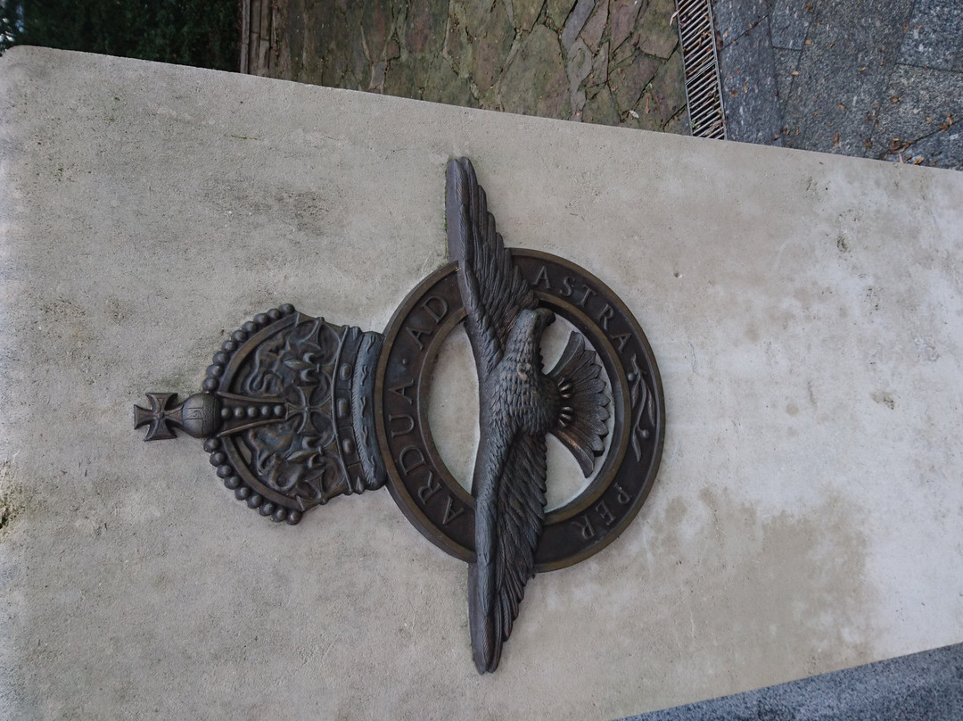 Polish Air Force Memorial景点图片