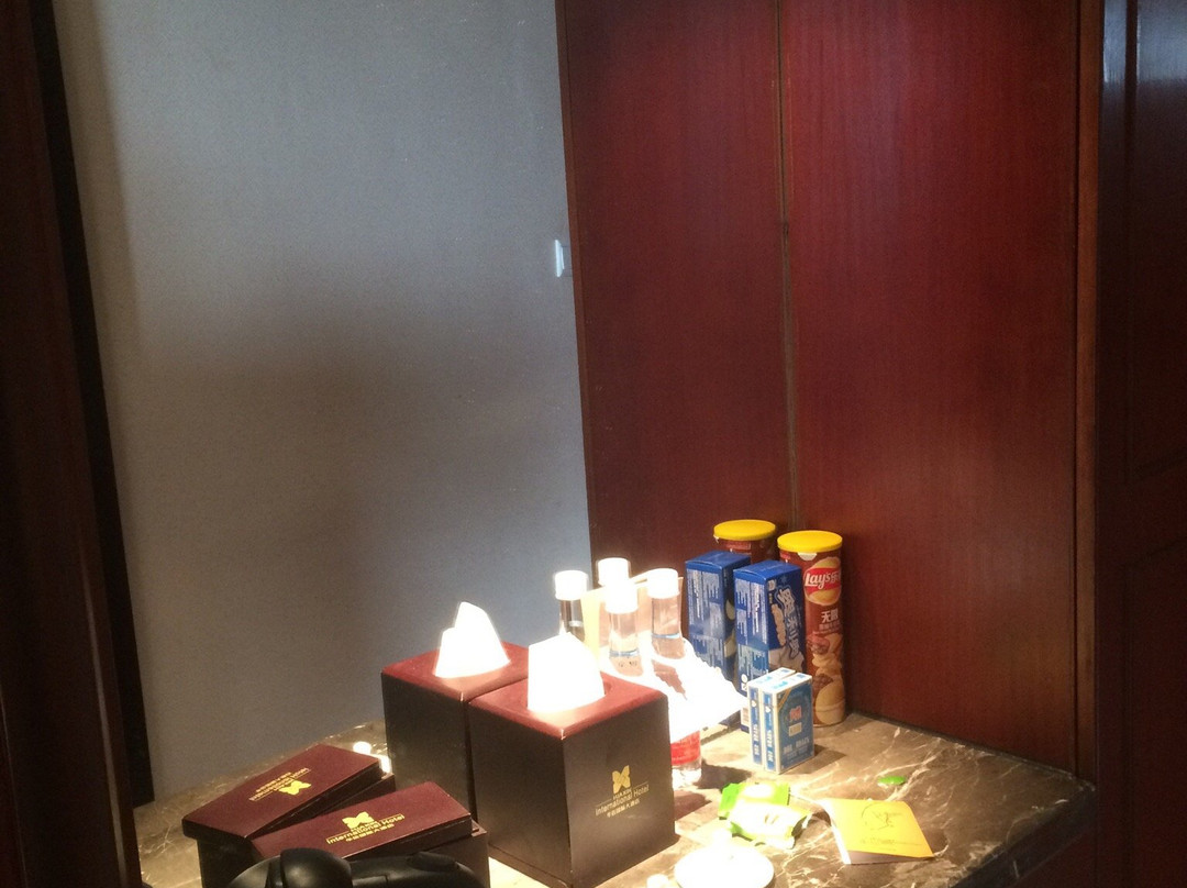 华信国际大酒店主图