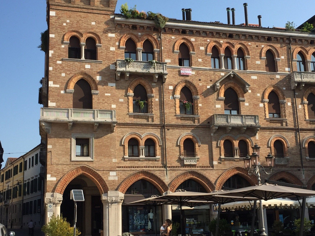Piazza San Vito-特雷维索必去景点