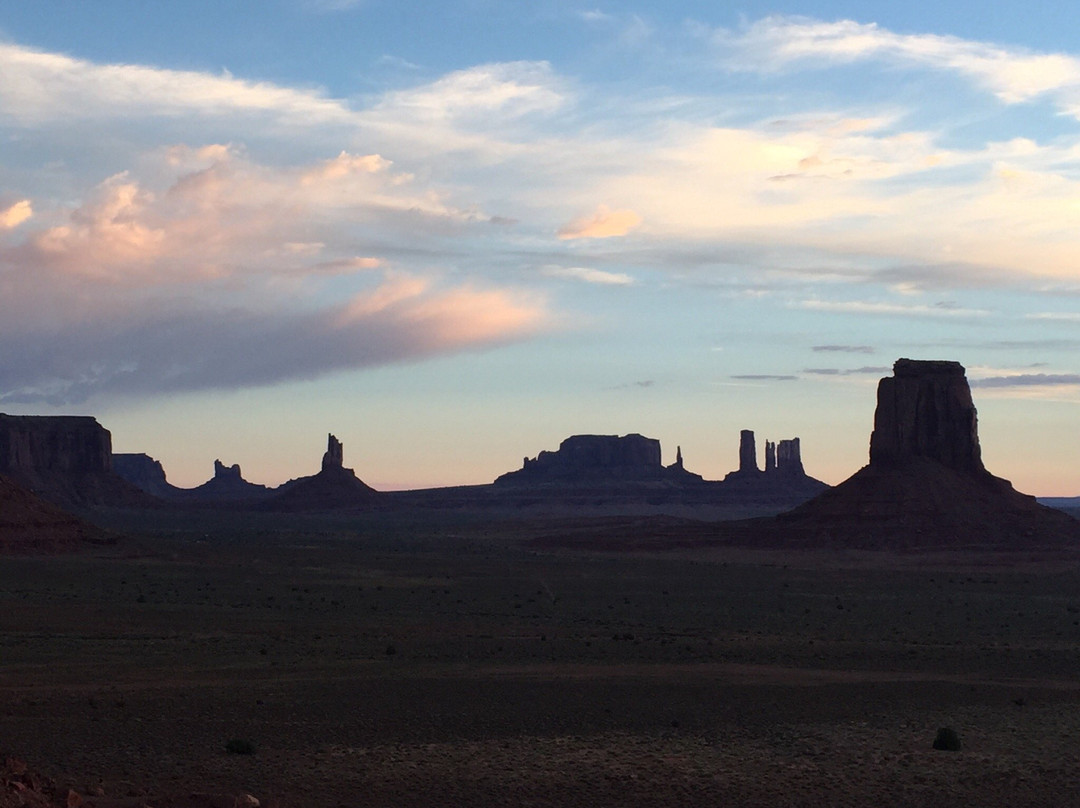 Sandstone Tours-纪念碑公园必去景点
