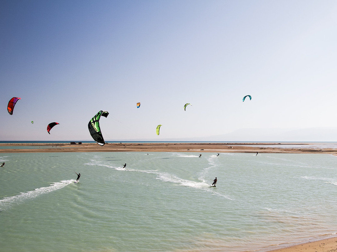 FLY Kitesurfing-雷斯苏勒必去景点