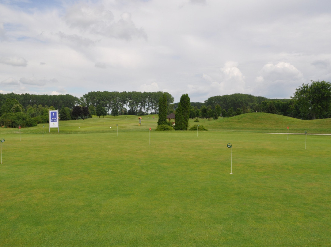 Birdland Golf and Country Club景点图片