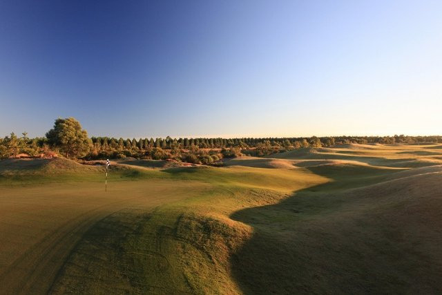 Pacific Harbour Golf and Country Club-Banksia Beach必去景点