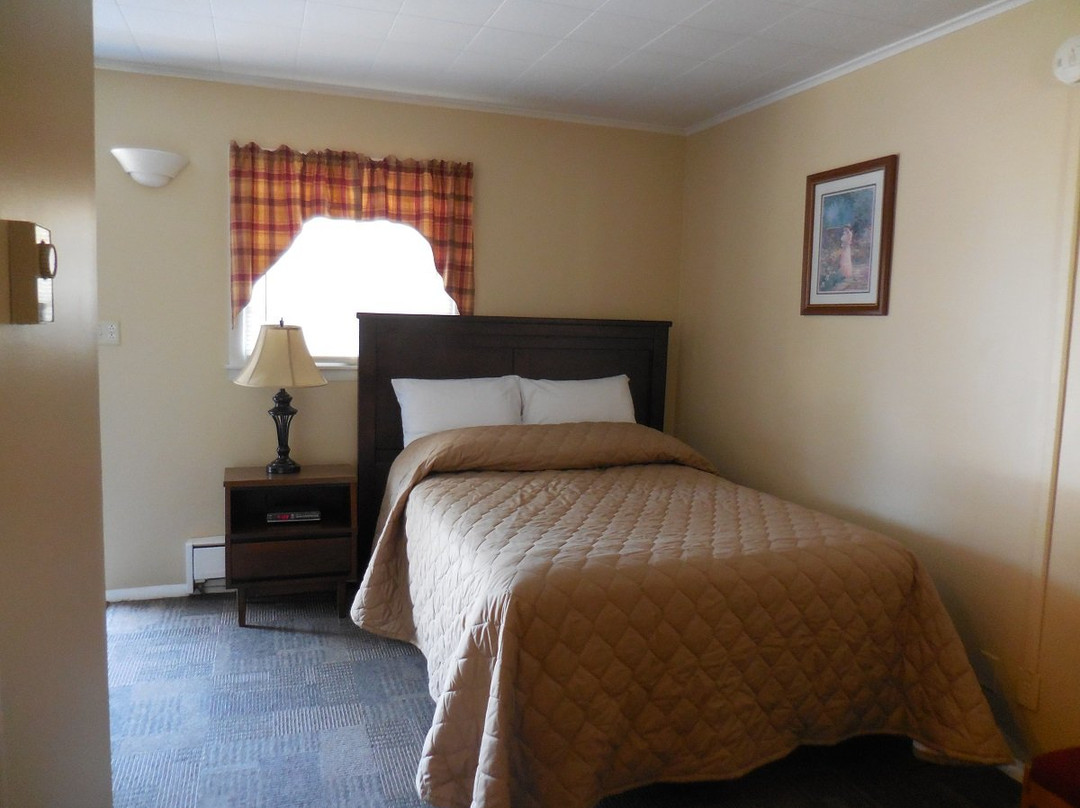 Lamplighter Motel主图