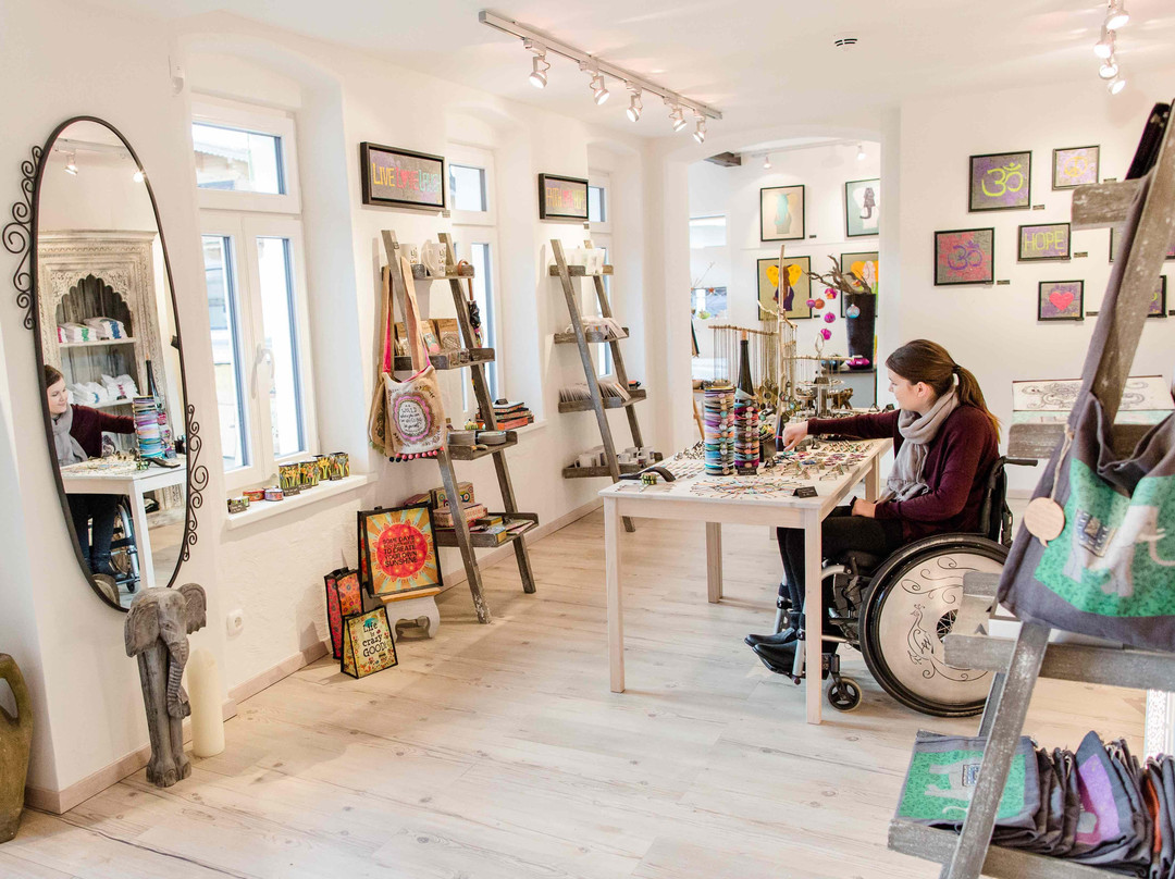 Rollin'Art Gallery-圣约翰堤候必去景点