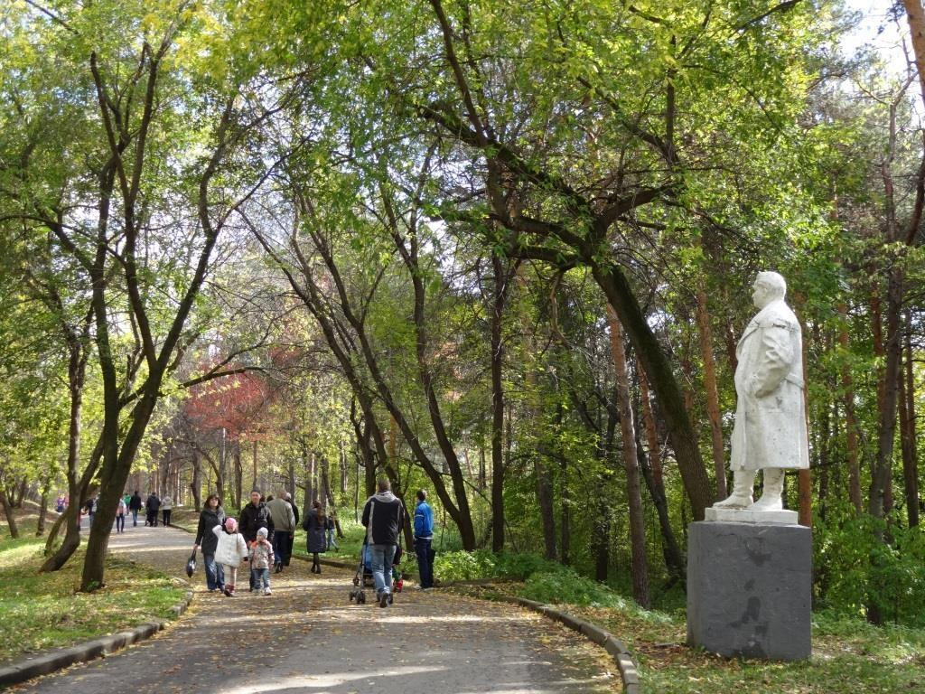 S.M. Kirov Monument-叶卡捷琳堡必去景点