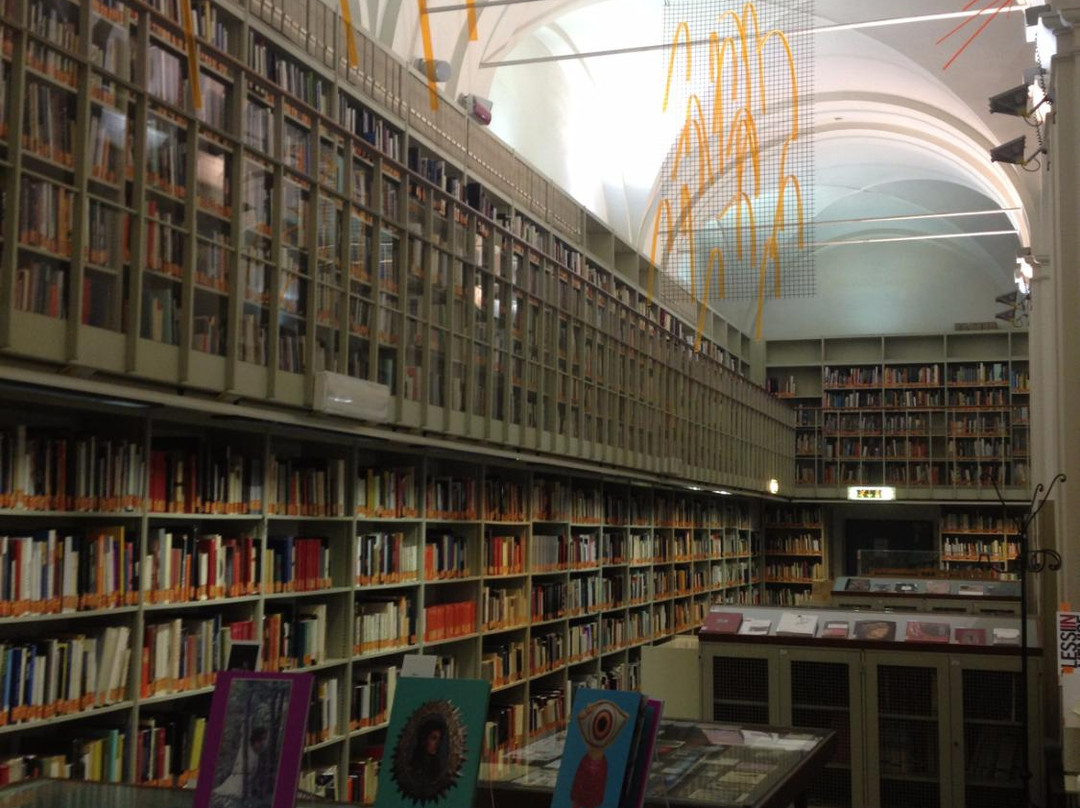 Biblioteca Civica d'Arte Luigi Poletti景点图片