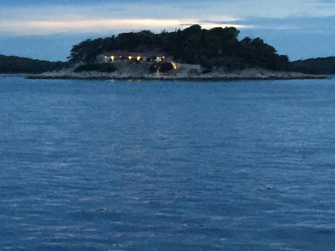 Island Galešnik景点图片