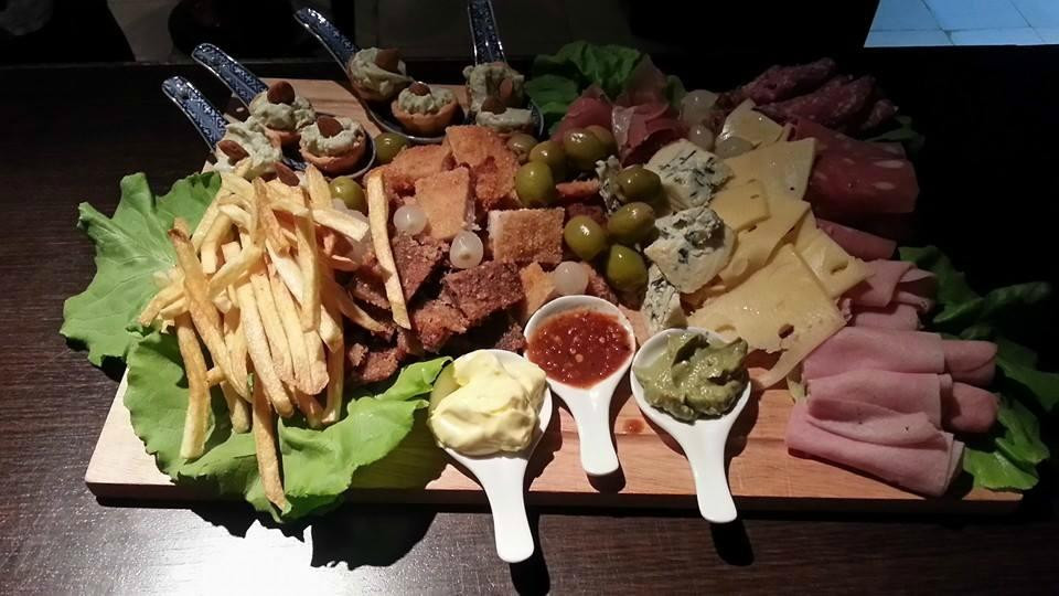 Puerto Deseado餐馆和美食-Portal bar