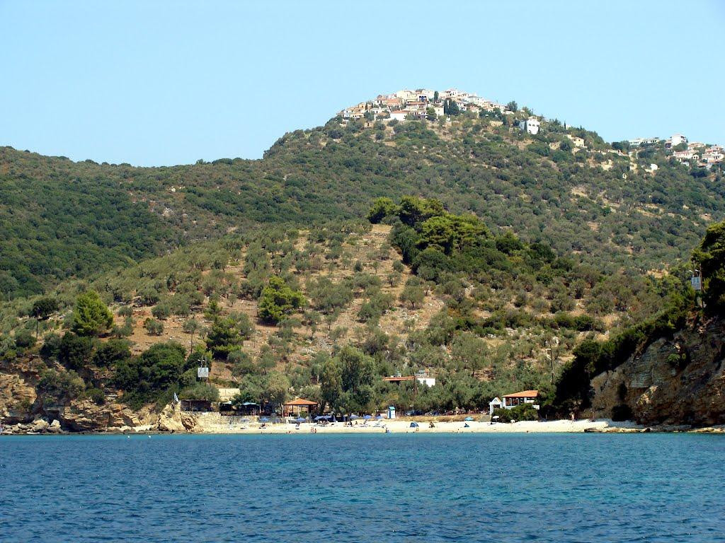 Megalos Mourtias Beach景点图片